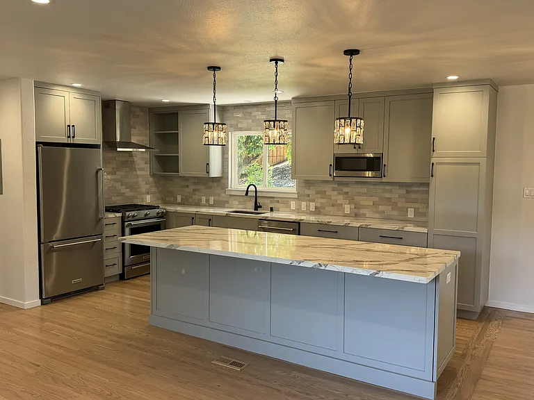 Newly Remodeled Kitchen