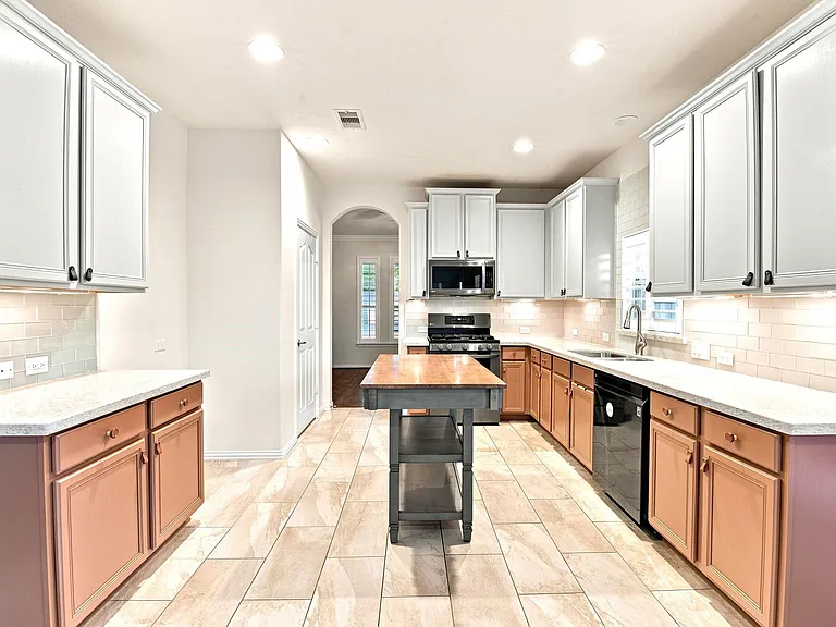 24418 Lakecrest Bend Dr — Photo 17