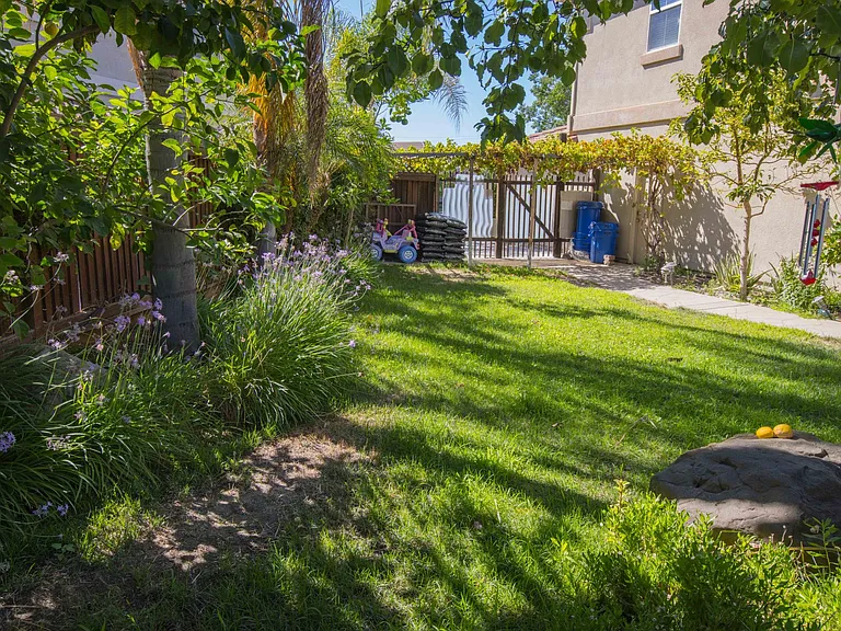 2674 Torrey Pines Dr — Photo 21