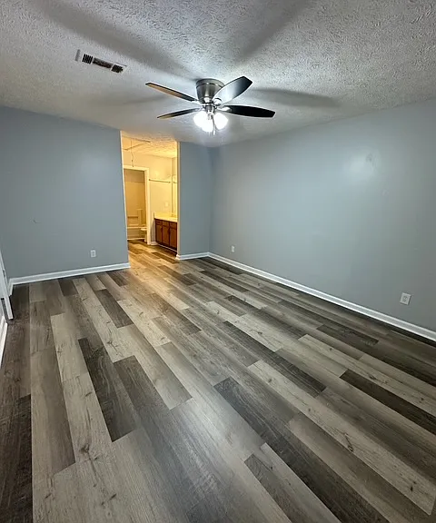 298 Freeport Dr — Photo 6