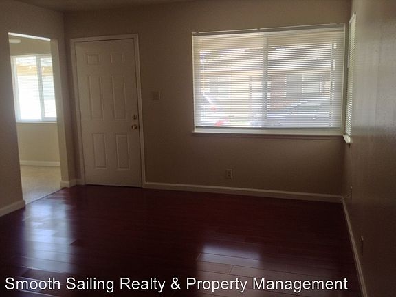 4th image of 4023 Green Tree Dr