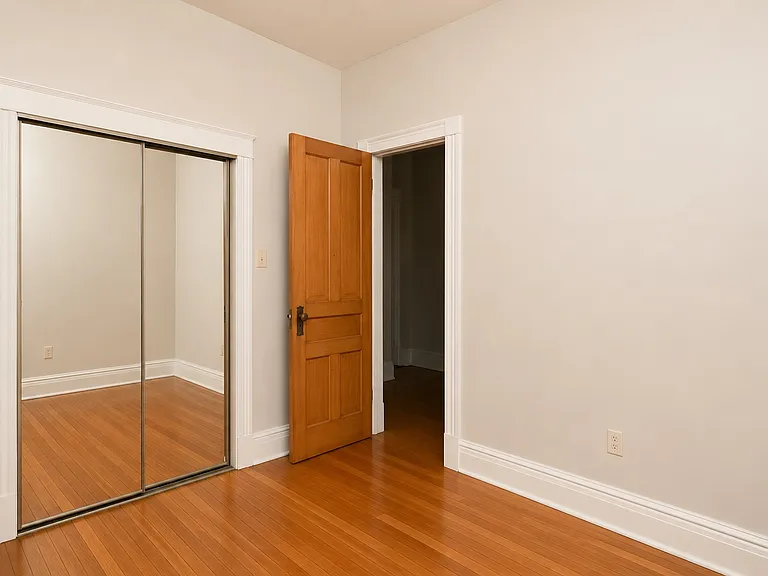 1217 W George St #1F — Photo 17
