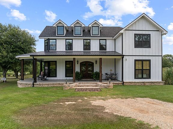 2nd image of 131 New Arbor Rd N