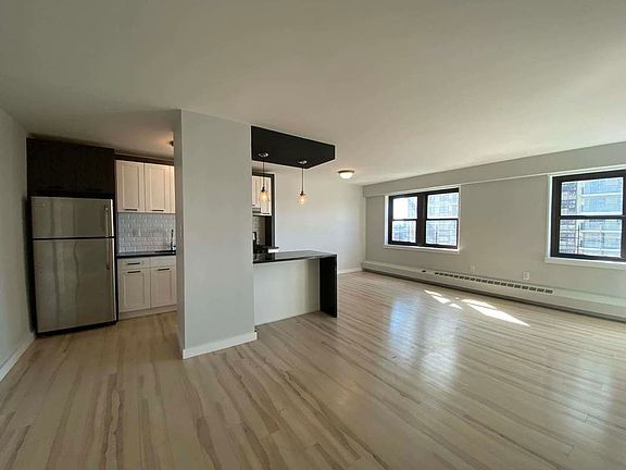 5th image of 260 Audubon Ave APT 11A