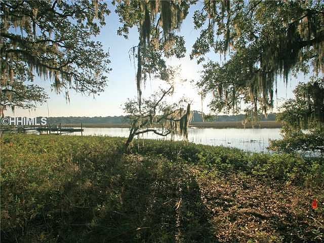 2nd image of 54 N Calibogue Cay Rd