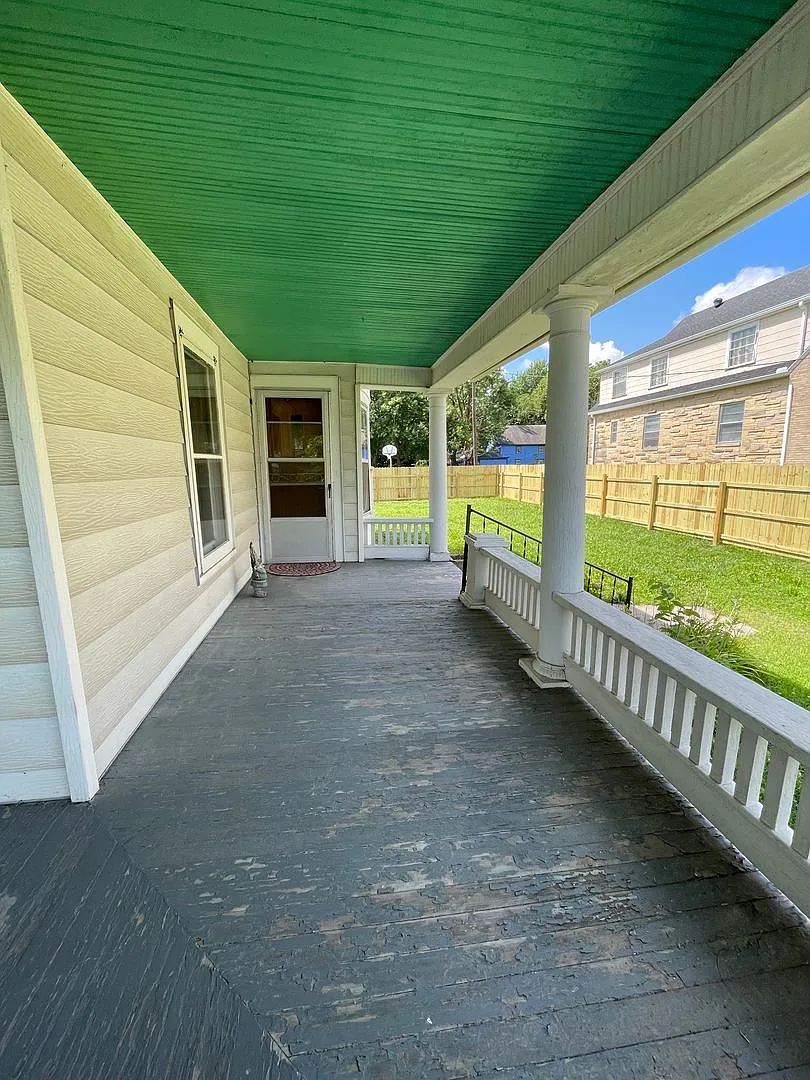 615 E 6th Ave. in Emporia, KS 66801. — Photo 4