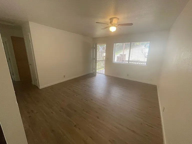 138 Patterson Ct — Photo 5