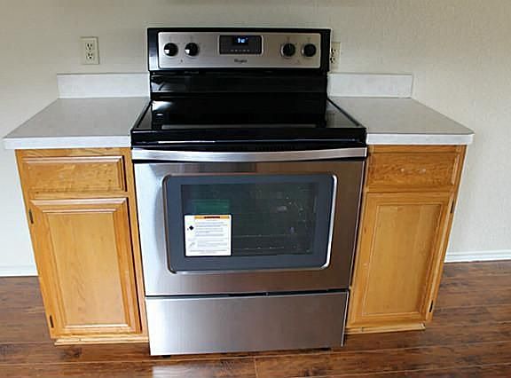 5th image of 7225 Royal Oak Dr