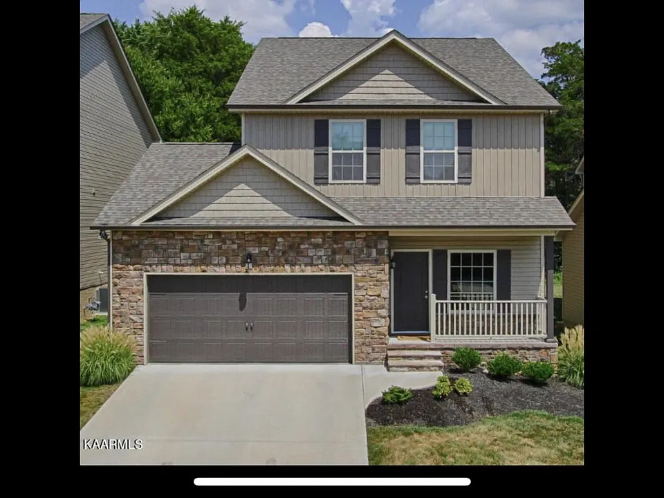 1608 Silver Spur Ln