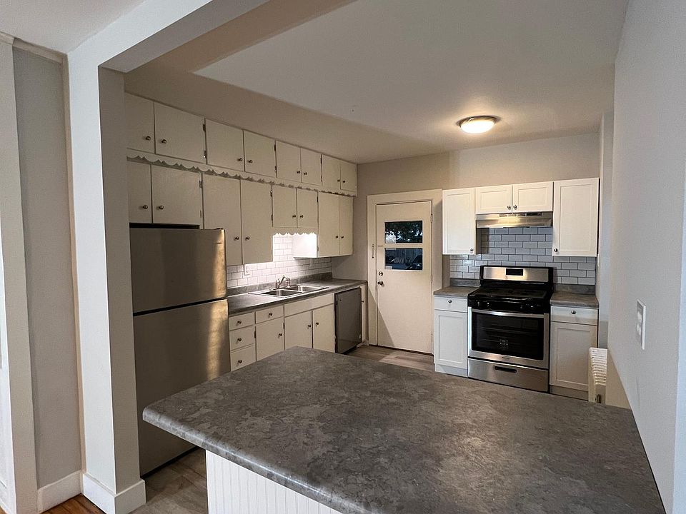 1st image of 19 Pearl St APT B