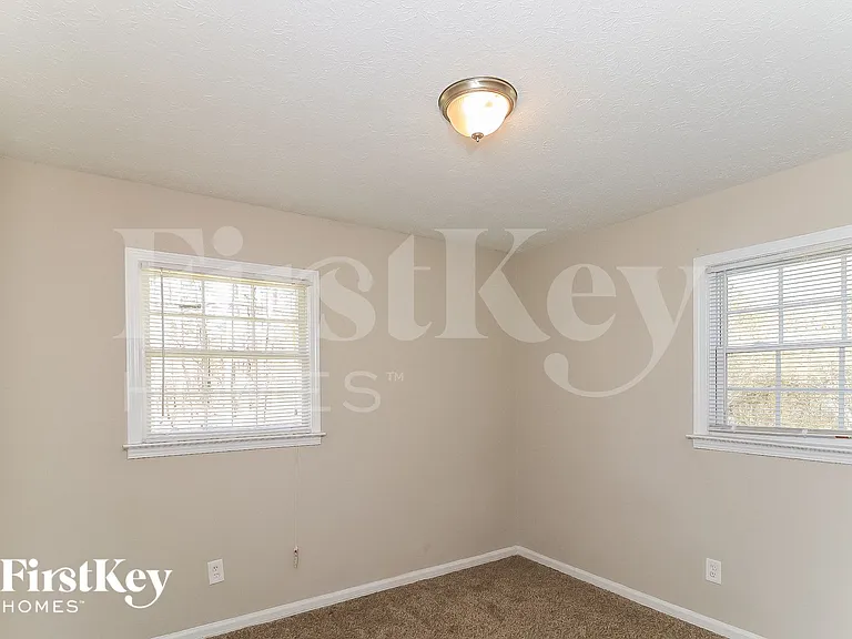 6698 Kull Dr — Photo 11