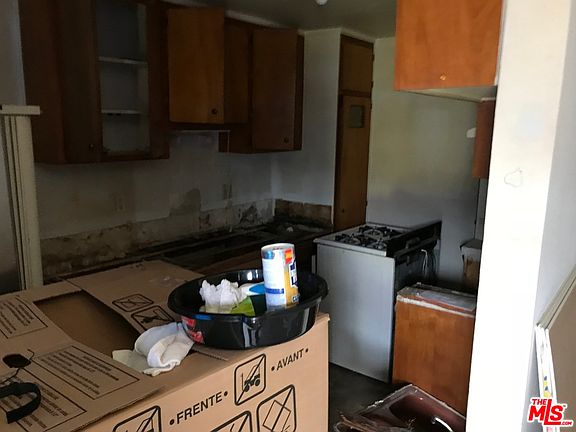 3rd image of 9053 Chantry Ave