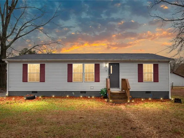 1204 High Ave, Hopewell, VA 23860