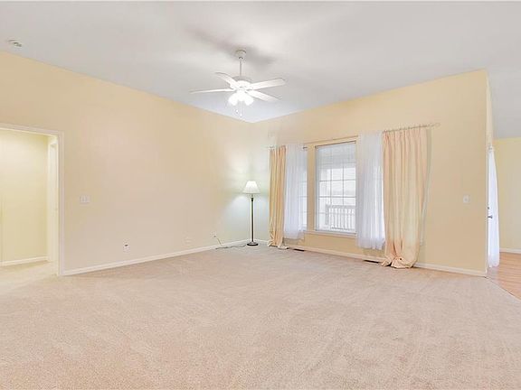 4th image of 2309 Shenandoah Dr