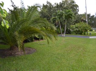 3905 Sabal Palm Dr, Vero Beach, FL 32963