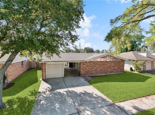 716 Hickory St, Gretna, LA 70056