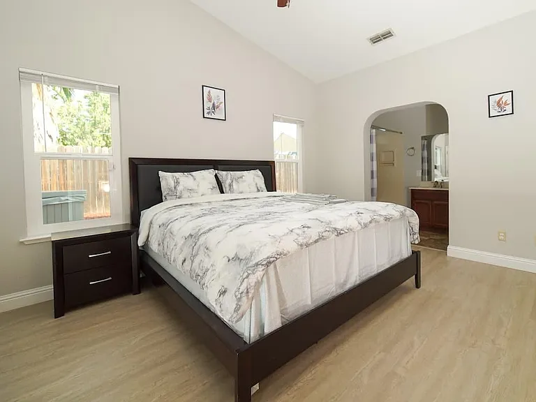 9313 Hoyleton Way — Photo 8