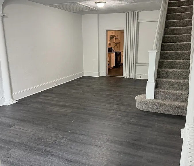 802 Smith St — Photo 2
