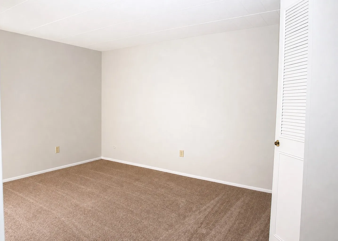 1 bed, $989 — Photo 4