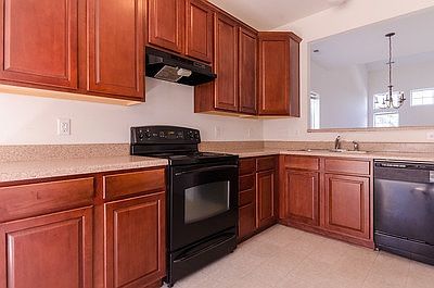 4th image of 1820 Lookout Ln