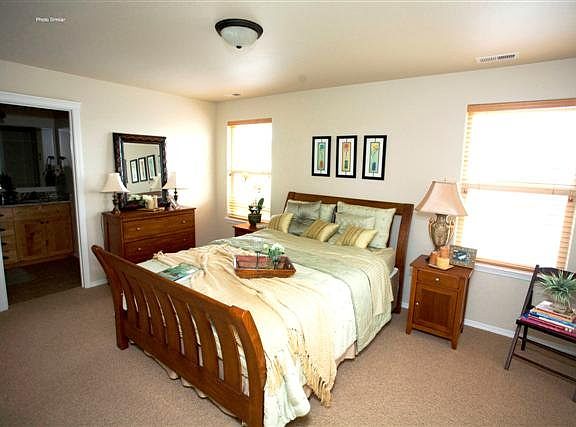 5th image of 560 Blue Pine Ln