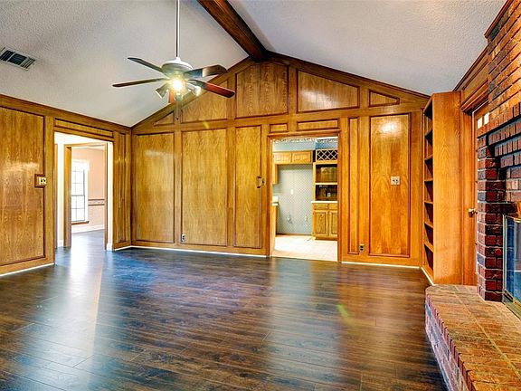 2nd image of 2717 Margaret Dr