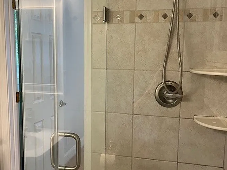 107 Sue Ann Ct #B — Photo 12