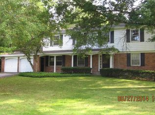 2174 Foxhill Dr, Niskayuna, NY 12309
