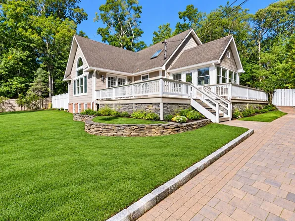 17 Maidstone Park Rd, East Hampton, NY 11937