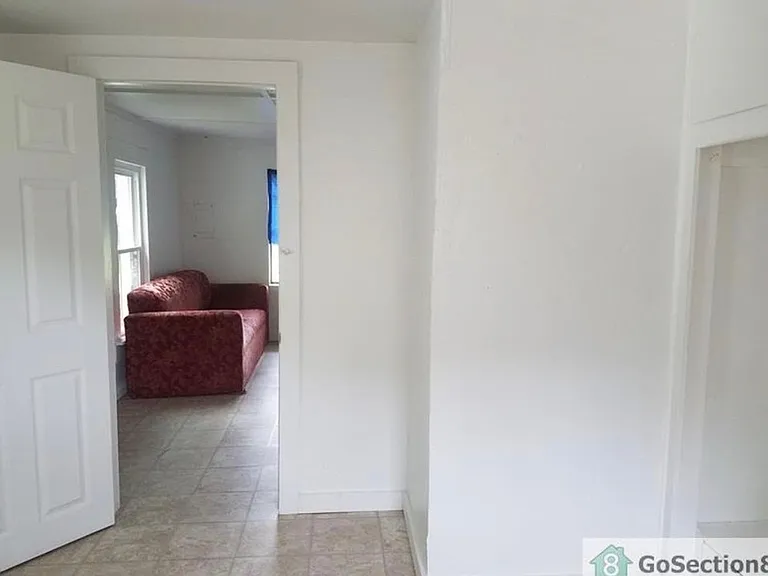 1112 SW 28th St #A — Photo 2