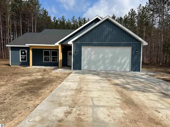 5125 Myers Rd NE, Kalkaska, MI 49646