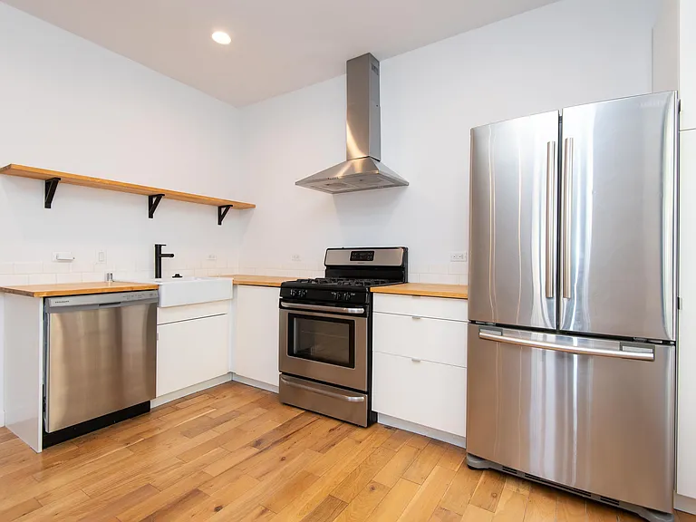 409 N Genesee Ave #3 — Photo 7