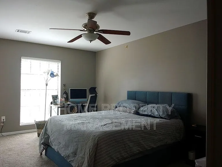 1418 Highland Bluff Dr SE — Photo 13