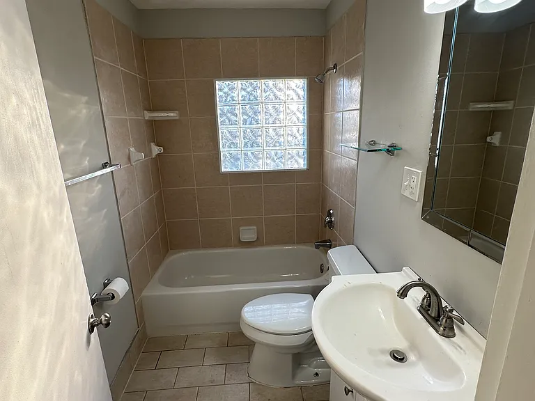 516 Marquette Dr — Photo 7