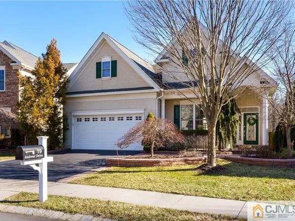 79 Andover Dr, Kendall Park, NJ 08824