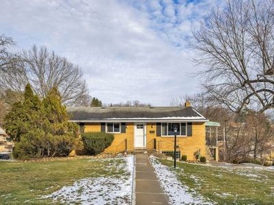 4853 Elmwood Dr, Pittsburgh, PA, 15227