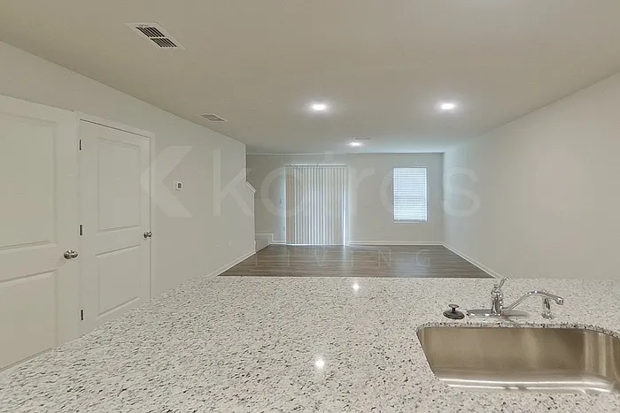 332 Ironwood Ct — Photo 9