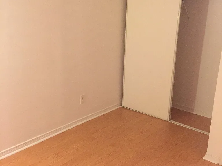 28 Harrison Garden Blvd #1812 — Photo 15