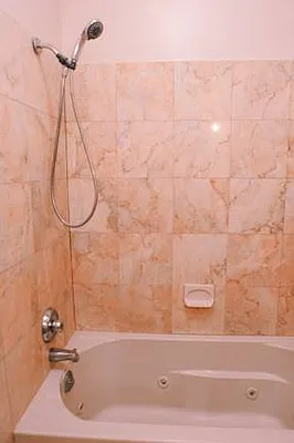 Rented by Perry Associates NYC Inc | media 44