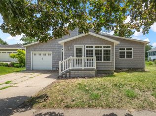 204 5th St SW, Altoona, IA 50009