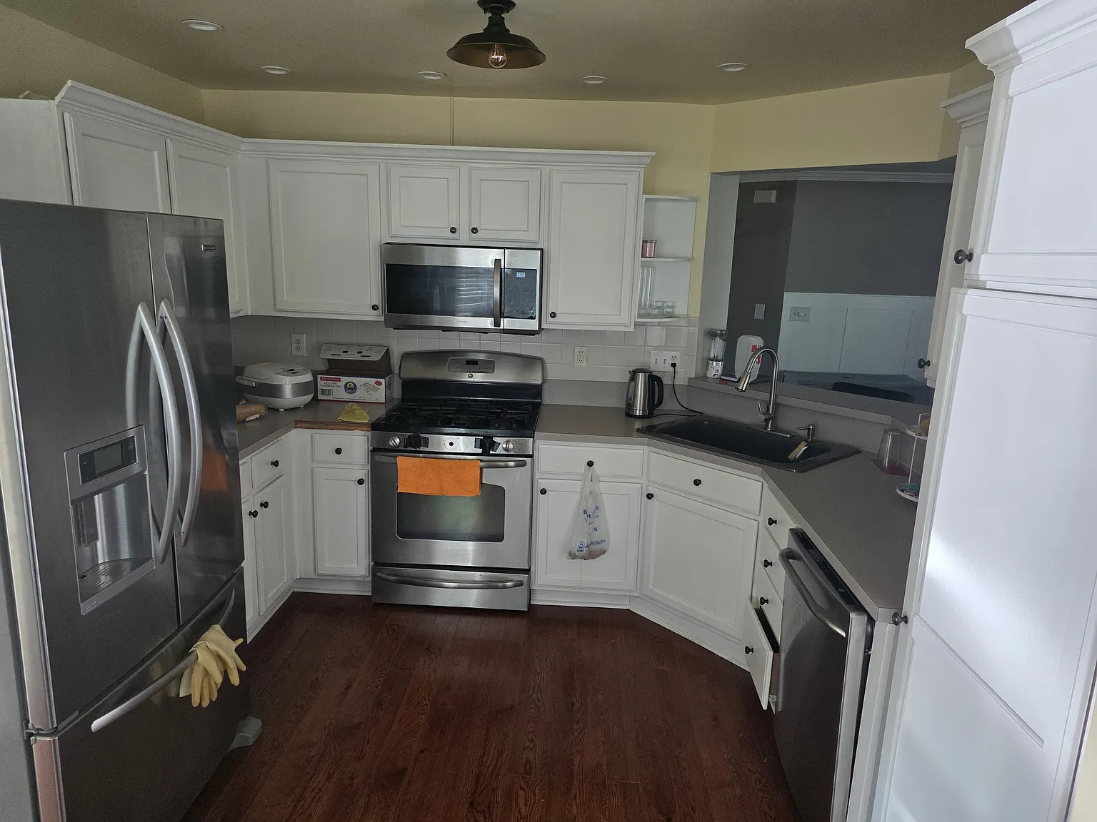 4 bed, 2356 sqft, $900 — Photo 4
