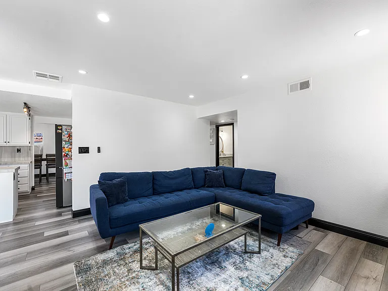 43721 Yaffa St — Photo 30