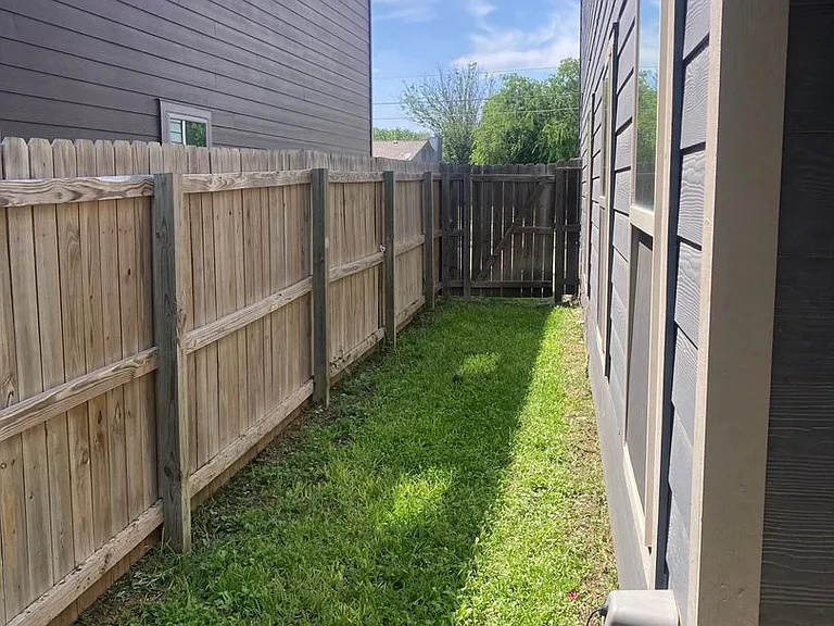 7030 Lakeview Dr — Photo 13