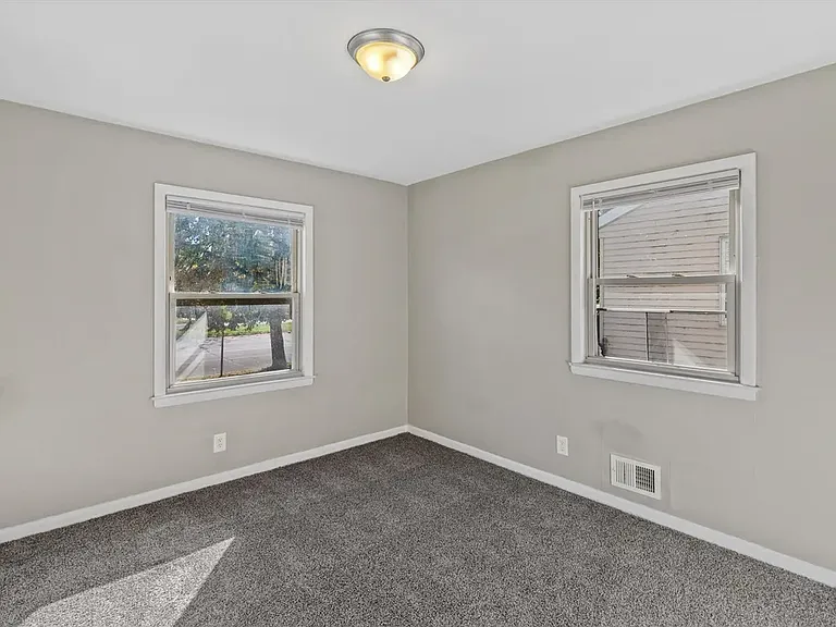 7928 W Grantosa Dr — Photo 8