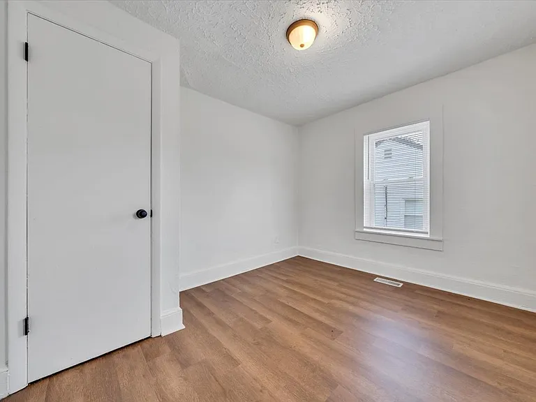 1515 Hanover Ave NW — Photo 10