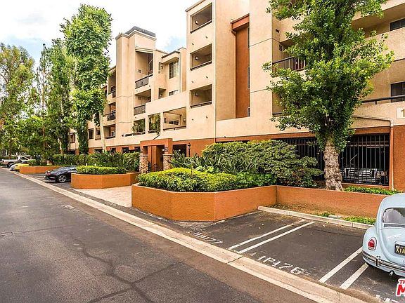 2nd image of 5515 Canoga Ave APT 315