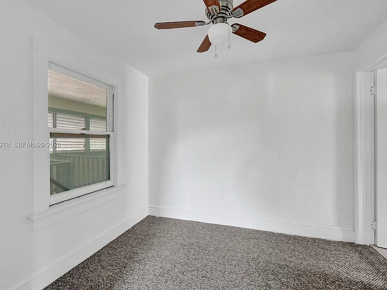 310 N Ocean Breeze #3 — Photo 18