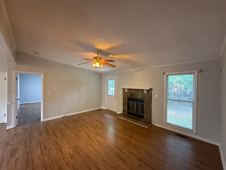 7905 Haverstraw Ct — Photo 15