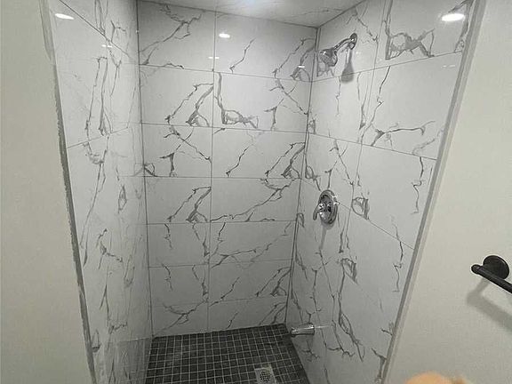 3rd image of 1123 Savoline Blvd #1123