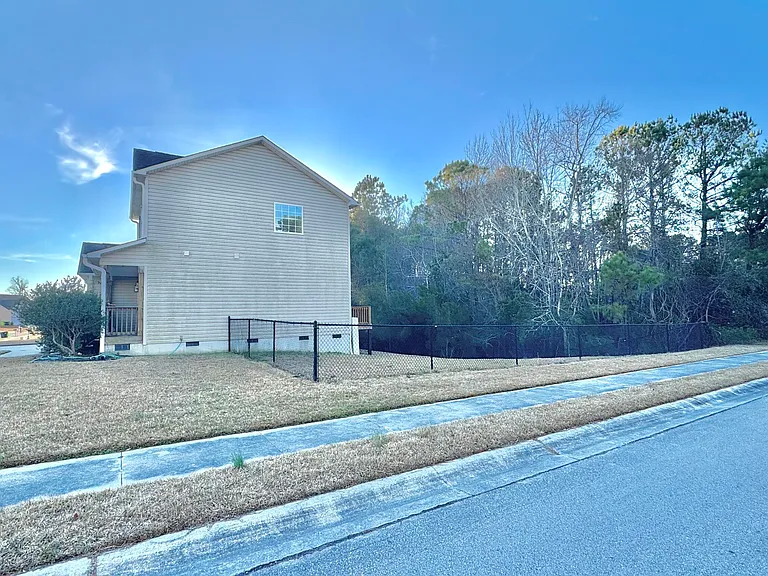 140 Broadleaf Dr — Photo 15